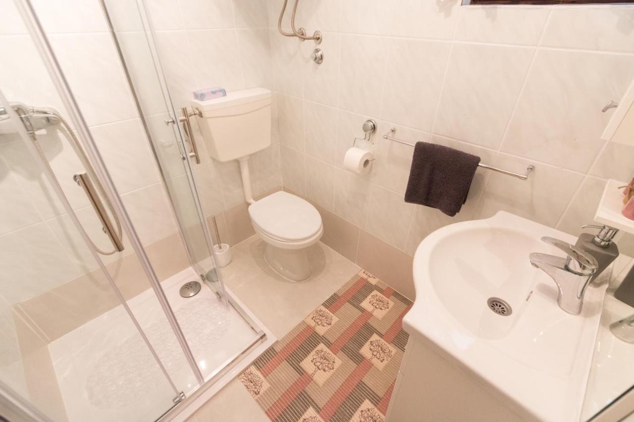 הוילה ויר Holiday House Tara מראה חיצוני תמונה