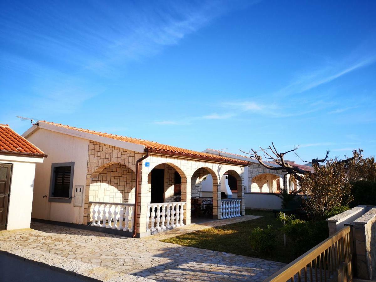 הוילה ויר Holiday House Tara מראה חיצוני תמונה