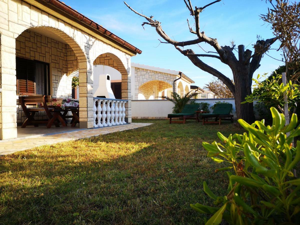 הוילה ויר Holiday House Tara מראה חיצוני תמונה